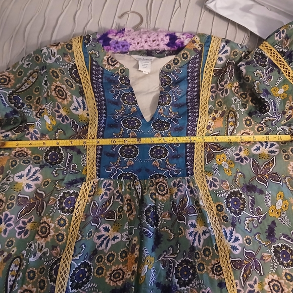 Sundance Green and Blue Floral Blouse - Picture 4 of 4